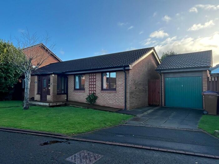 3 Bedroom Detached Bungalow To Rent In Fellway Close, Preston, Lancashire, PR5