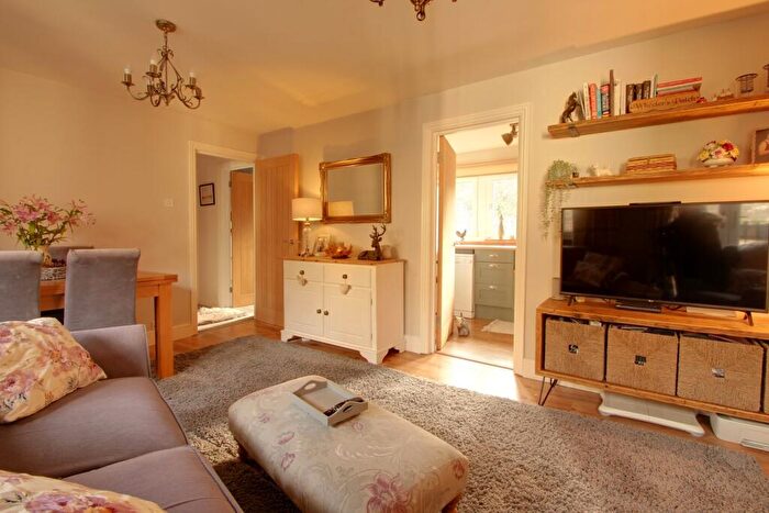 1 Bedroom Apartment For Sale In Bowlish, Shepton Mallet, BA4
