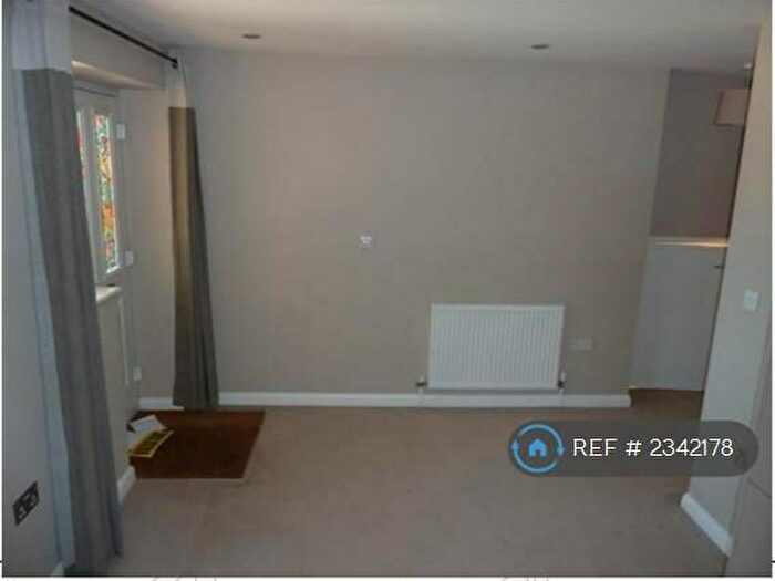 1 Bedroom Flat To Rent In Fleet Road, Fleet, GU51