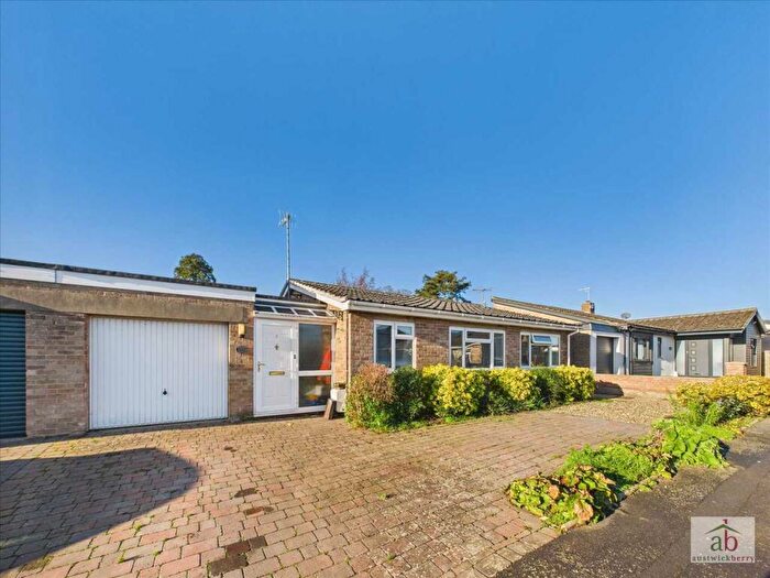Detached House For Sale In Birchwood Drive, Rushmere, IP5