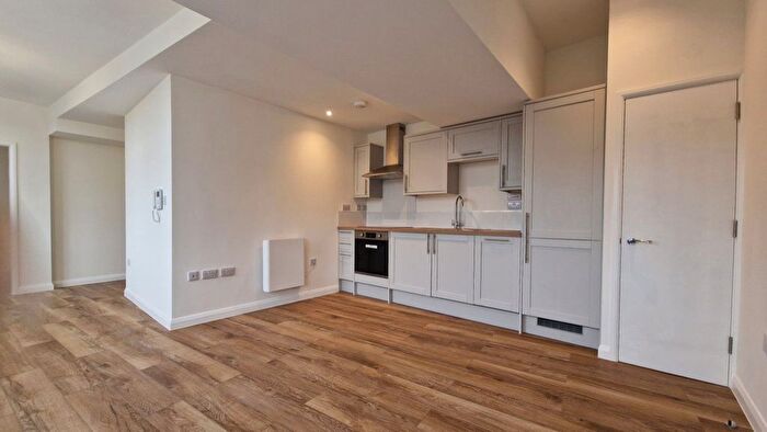 1 Bedroom Flat To Rent In Old Town, Hemel Hemsptead (), HP1
