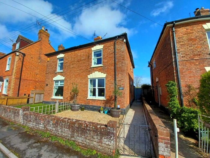 2 Bedroom Semi-Detached House For Sale In Purton, Berkeley, GL13