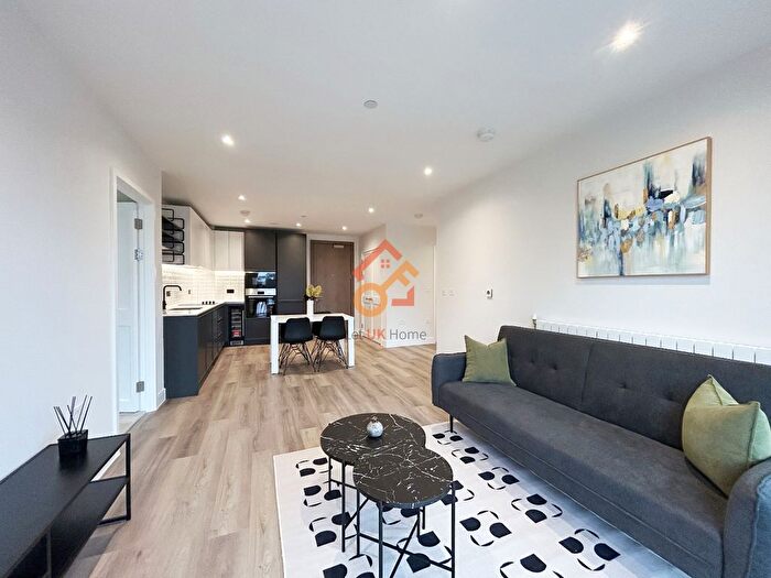 2 Bedroom Flat To Rent In Cairncross House, Townsend Road, London, SE3