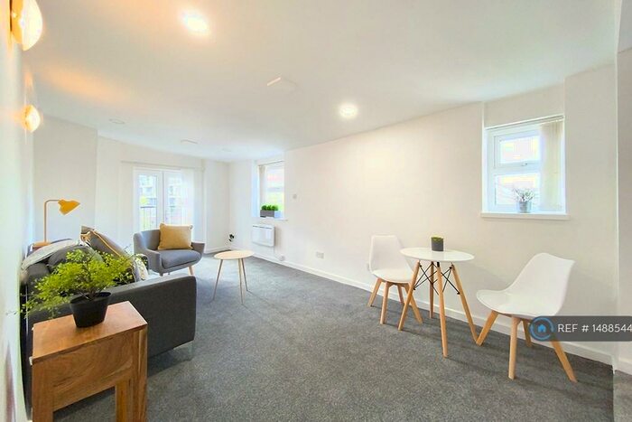1 Bedroom Flat To Rent In Market Street, Stalybridge, SK15
