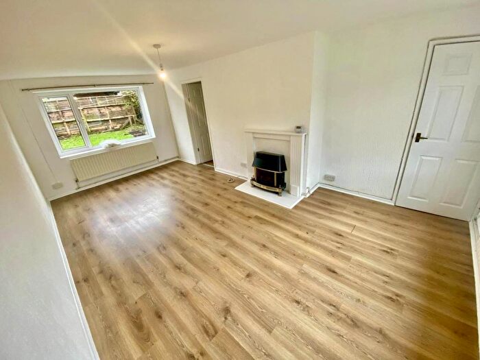 3 Bedroom Property To Rent In Broughton Avenue, Portmead, Swansea, SA5