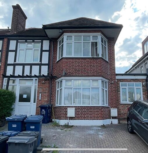 1 Bedroom Flat To Rent In Hendon Way, London, NW2
