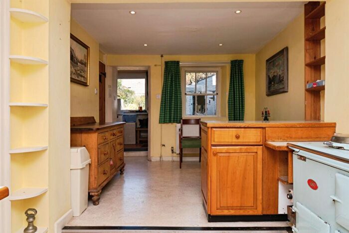 3 Bedroom End Of Terrace House For Sale In High Street, Marshfield, Chippenham, SN14
