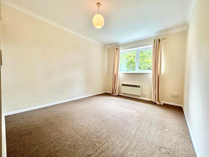 2 Bedroom Apartment To Rent In Tithe Court, Slough, SL3