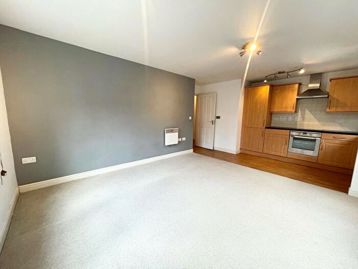 2 Bedroom Apartment To Rent In Crawley Road, Horsham, RH12