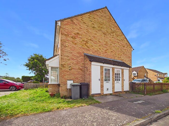 1 Bedroom Cluster House For Sale In Lincoln Crescent, Biggleswade, SG18