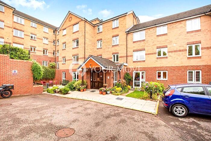 2 Bedroom Flat For Sale In Walderslade Centre, Walderslade Road, Chatham, Kent, ME5
