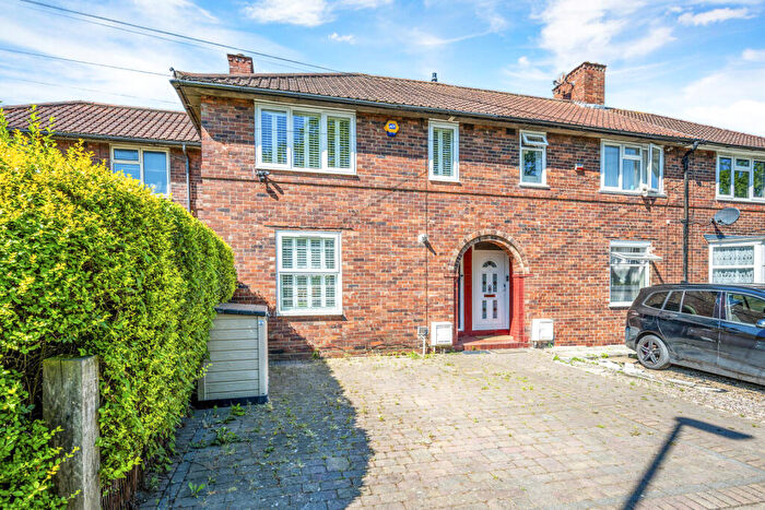 3 Bedroom Terraced House For Sale In Green Lane, Morden, SM4