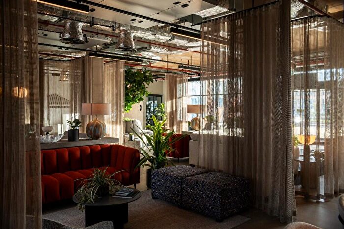 Apartment To Rent In Dockside, Edinburgh, EH6