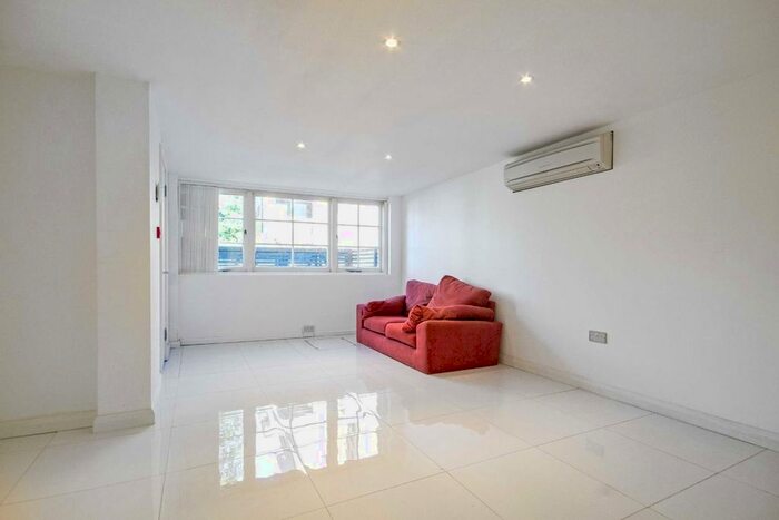 2 Bedroom Flat To Rent In Singapore Road, London, W13