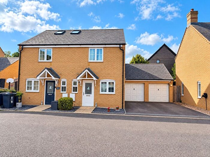 2 Bedroom Semi-Detached House For Sale In Dovecote Avenue, Great Cambourne, CB23