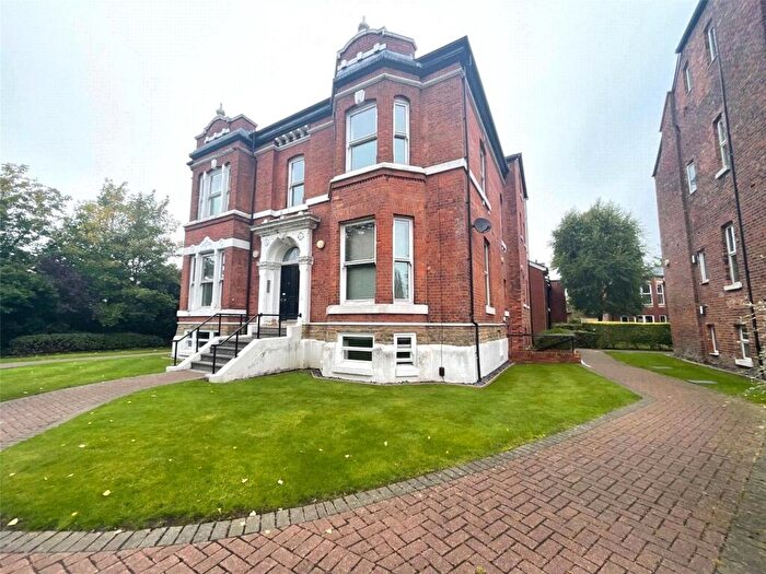 2 Bedroom Apartment To Rent In Mauldeth Road, Withington, Manchester, M20