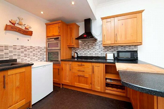 1 Bedroom Flat For Sale In Ingram Street, Glasgow, Glasgow City, G1