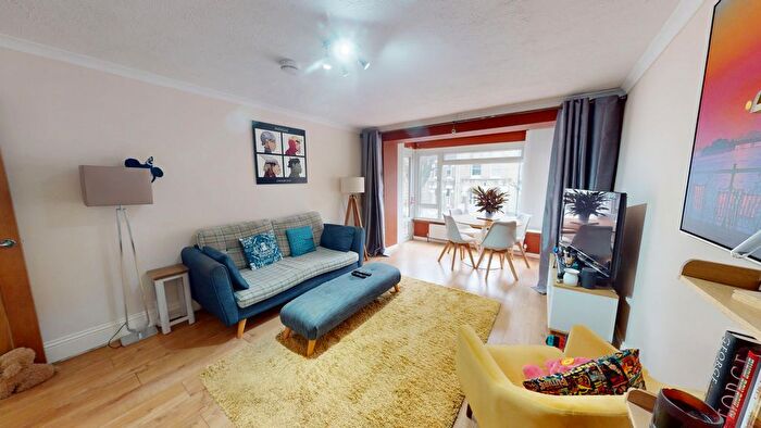 2 Bedroom Flat To Rent In Salisbury Road, Hove, BN3