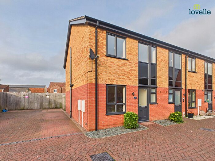 3 Bedroom End Of Terrace House For Sale In Oxford Court, Market Rasen, LN8