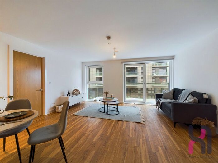 2 Bedroom Flat To Rent In Manchester Waters, Pomona Strand, Old Trafford, M16