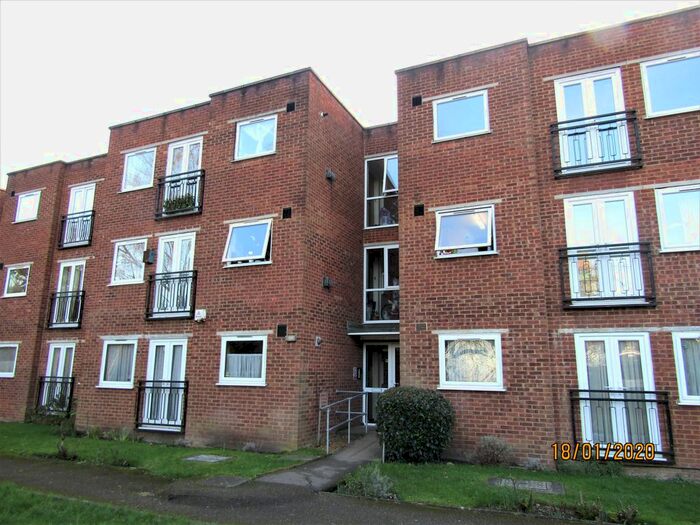 2 Bedroom Flat To Rent In Crown Walk, Wembley, HA9