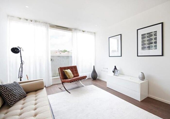 1 Bedroom Flat To Rent In Canal Street, Nottingham, NG1