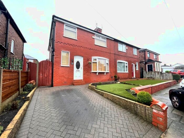 3 Bedroom Semi-Detached House To Rent In Heathfield Drive, Swinton, Manchester, M27