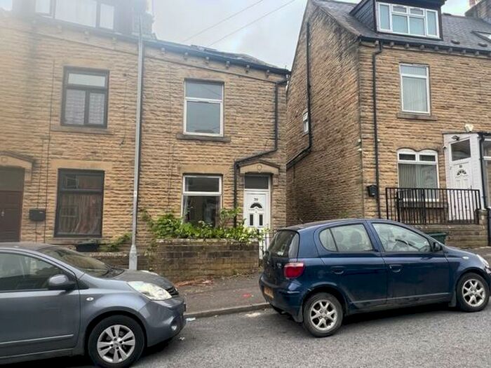 4 Bedroom Terraced House To Rent In Stamford Street, Bradford, West Yorkshire, BD4