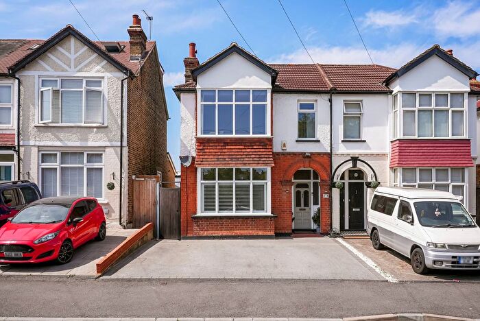 3 Bedroom Semi-detached House For Sale In Gander Green Lane, Sutton, SM1