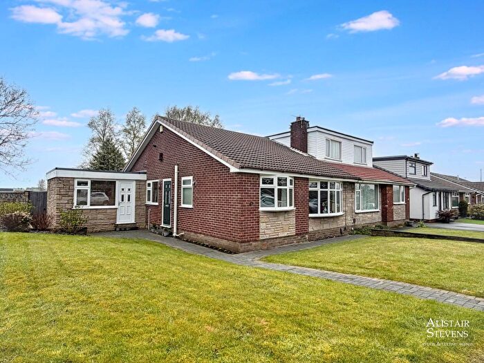 3 Bedroom Semi Detached Bungalow For Sale In Ashdown Way, Shaw, OL2