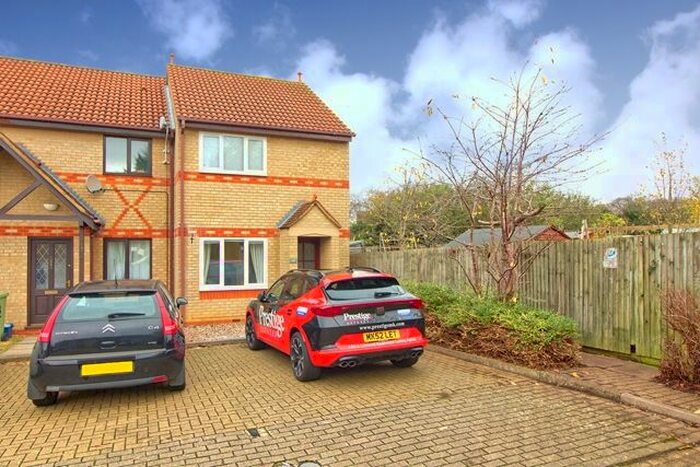 2 Bedroom End Of Terrace House To Rent In Studley Knapp, Walnut Tree, Milton Keynes, MK7