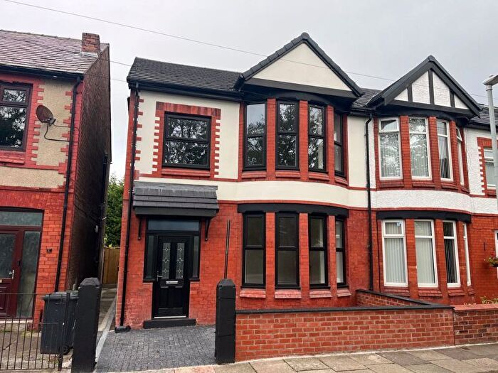 6 Bedroom Semi-detached House For Sale In Glenwyllin Road, Liverpool, L22