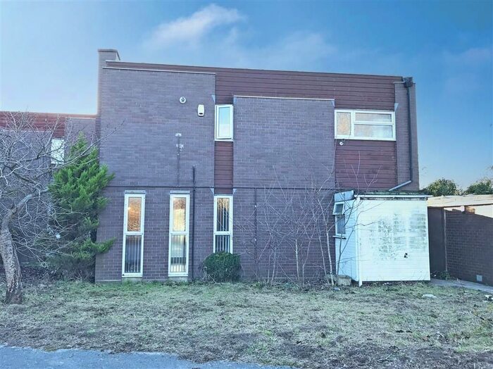 3 Bedroom Semi-Detached House For Sale In Clover Way, Ardleigh, Colchester, CO7