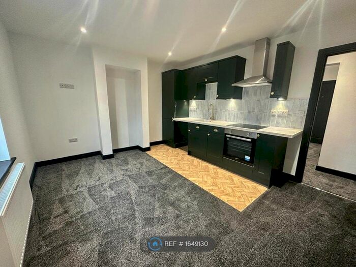 1 Bedroom Flat To Rent In Watnall Road, Hucknall, Nottingham, NG15