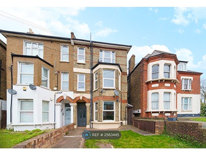 2 Bedroom Flat To Rent In Thurlow Park Road, London, SE21