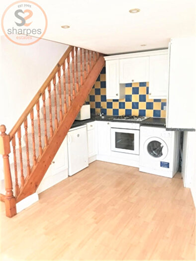1 Bedroom Flat To Rent In Chatsworth Road, London, London, SM3