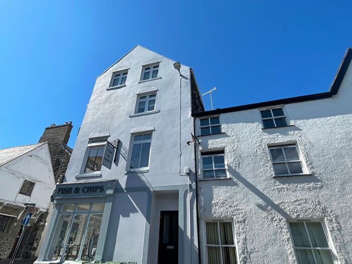 2 Bedroom Property To Rent In Berry Street, Conwy, LL32