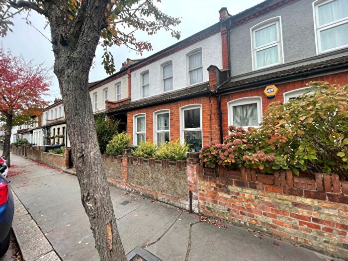4 Bedroom Terraced House For Sale In Richmond Road, Thornton Heath, Surrey, CR7