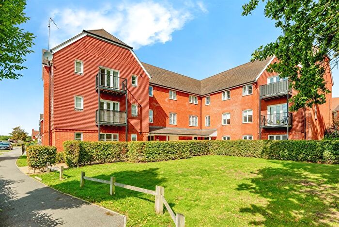 2 Bedroom Flat For Sale In Westvale Road, Horley, RH6