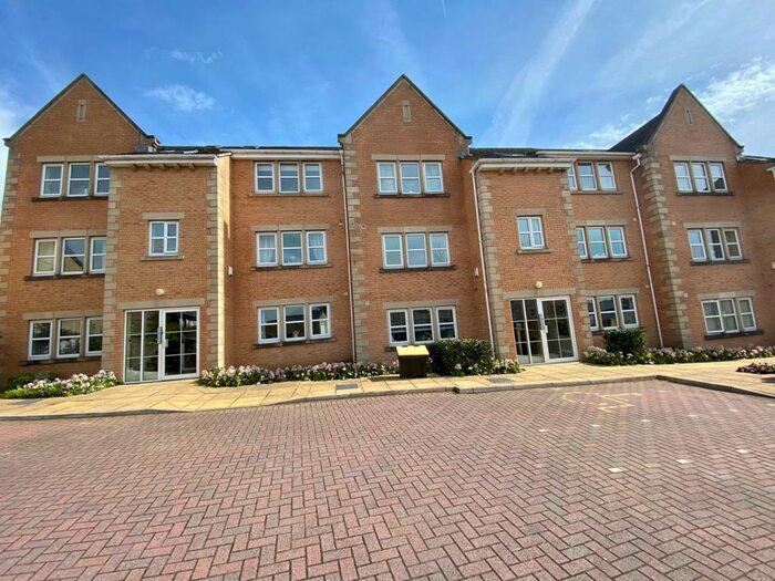 3 Bedroom Apartment To Rent In Henshaw Mews, Yeadon, Leeds, LS19