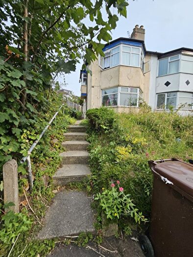 3 Bedroom Semi Detached House To Rent In Upland Grove, Leeds, LS8