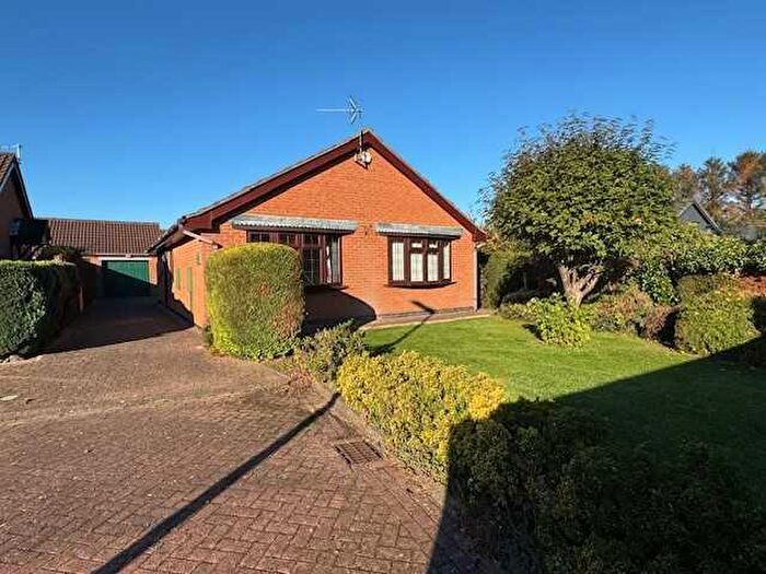3 Bedroom Detached Bungalow For Sale In Ledbury Drive, New Waltham, Grimsby, DN36