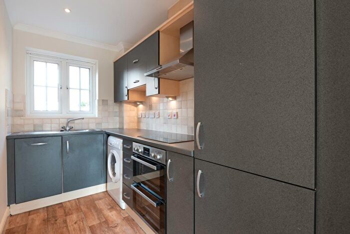 2 Bedroom Apartment To Rent In Chesham, Buckinghamshire, HP5