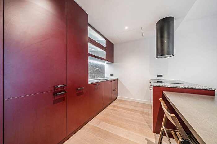 2 Bedroom Flat To Rent In Legacy Building, Nine Elms, SW11