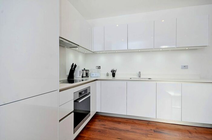 1 Bedroom Flat To Rent In Bedford Row, Holborn, London WC1R