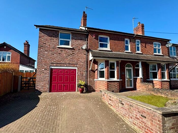 4 Bedroom Semi-Detached House For Sale In London Road, Holmes Chapel, Crewe, CW4