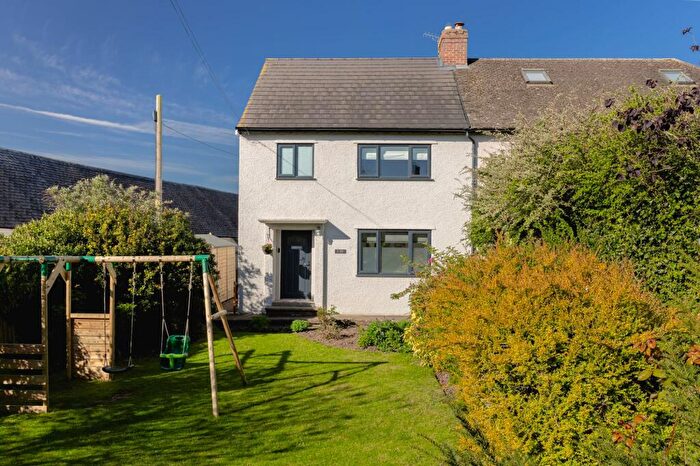 4 Bedroom Semi-Detached House For Sale In Church Close, Islip, OX5