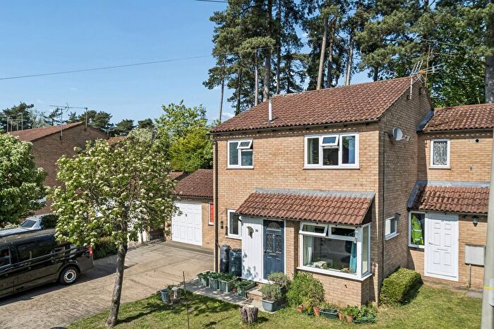 1 Bedroom Property For Sale In Rixon Close, George Green, Slough, SL3