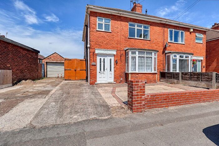 3 Bedroom Semi-Detached House To Rent In Hampton Road, Scunthorpe, DN16