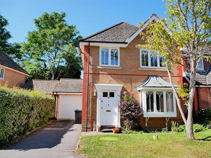 4 Bedroom Detached House For Sale In Ebor Gardens, Quemerford, SN11
